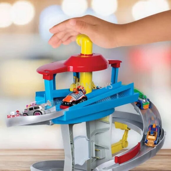New in Box-PAW Patrol True Metal Adventure Bay Lookout  Way w/ 6 Metal Vehicles - Picture 5 of 16